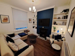 Charming Town Centre 2 Bed House